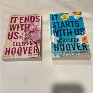 Colleen Hoover Book Set - It Ends With Us & It Starts With Us